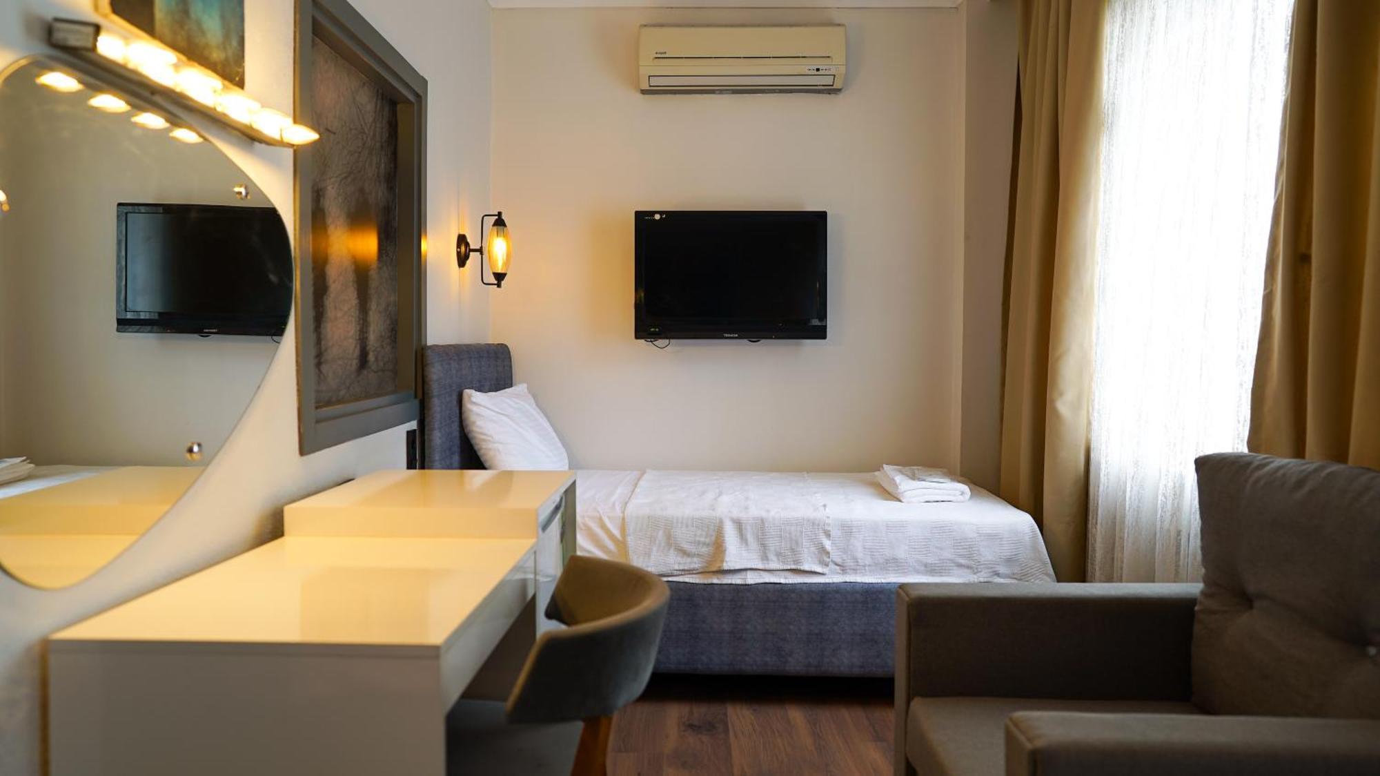 Front Door Suites Istanbul Exterior photo